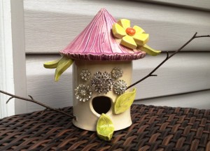 s-Birdhouse-Lighter-300x216